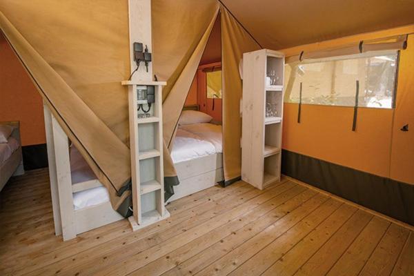 Eurocamp Tents At Campsite Polari 罗维尼 外观 照片