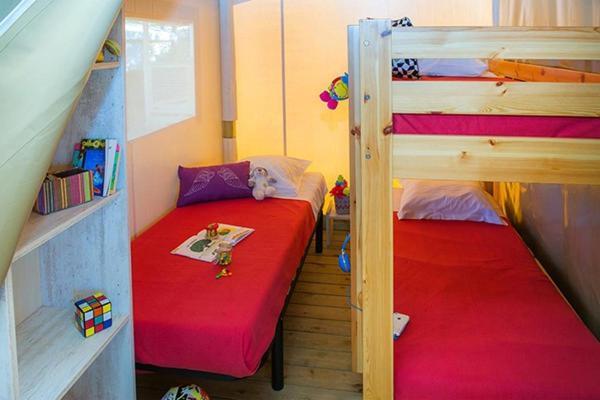 Eurocamp Tents At Campsite Polari 罗维尼 外观 照片