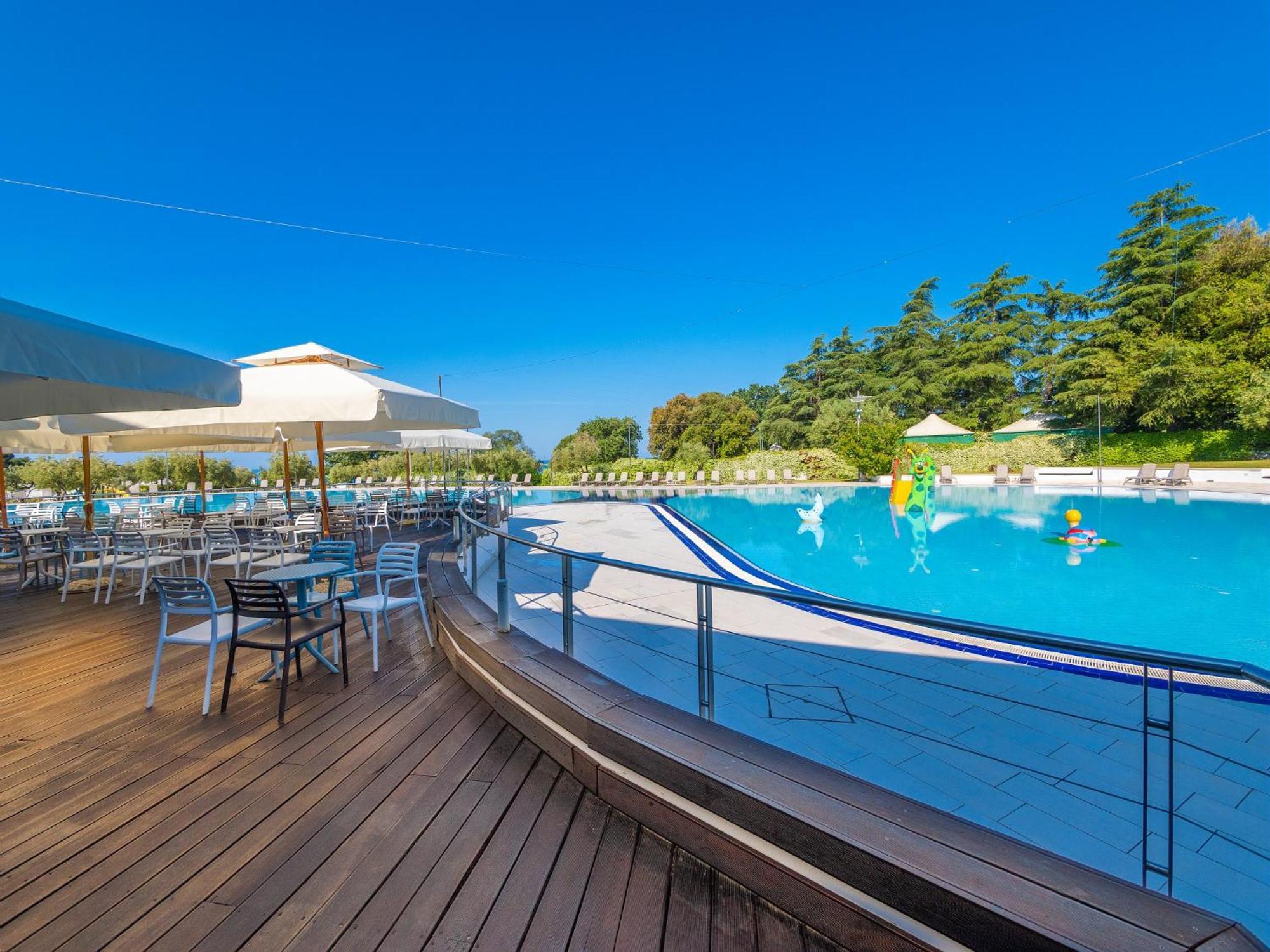 Eurocamp Tents At Campsite Polari 罗维尼 外观 照片