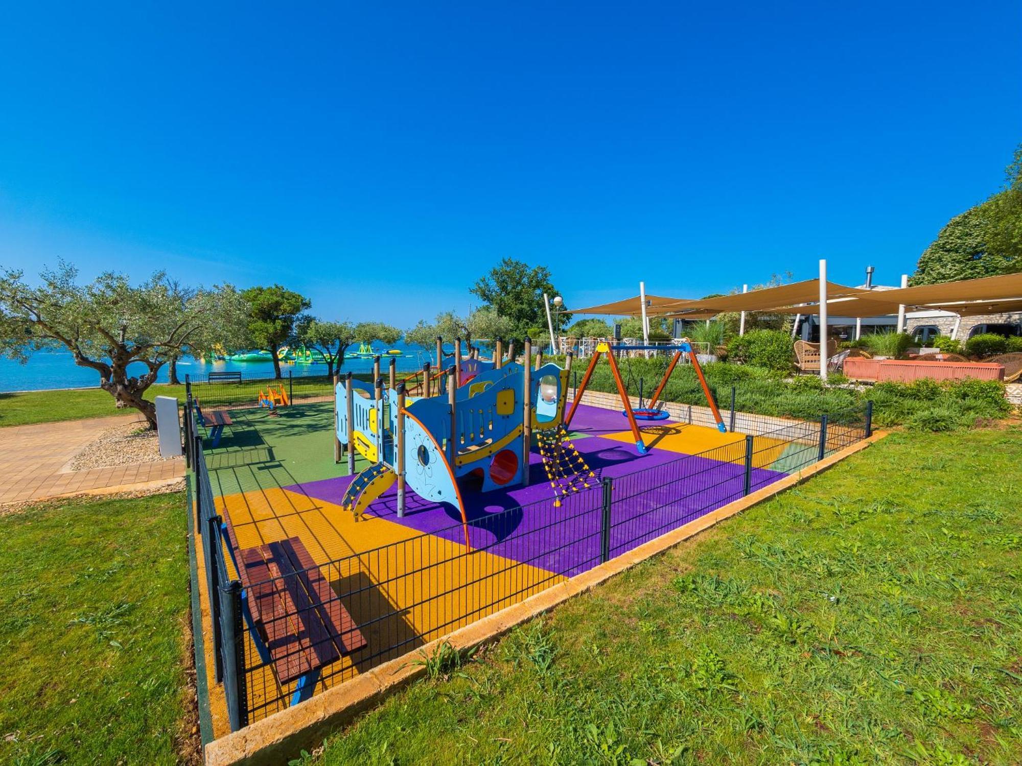 Eurocamp Tents At Campsite Polari 罗维尼 外观 照片