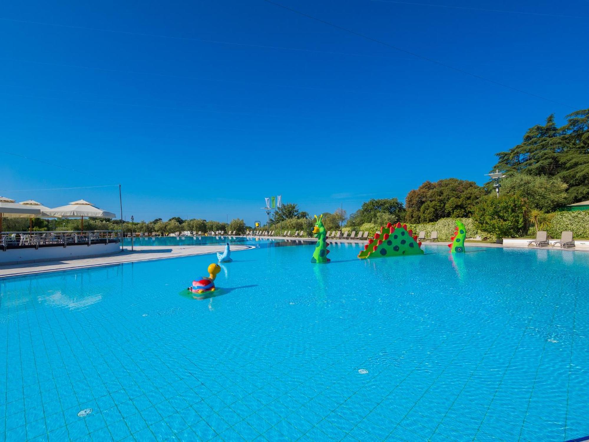 Eurocamp Tents At Campsite Polari 罗维尼 外观 照片