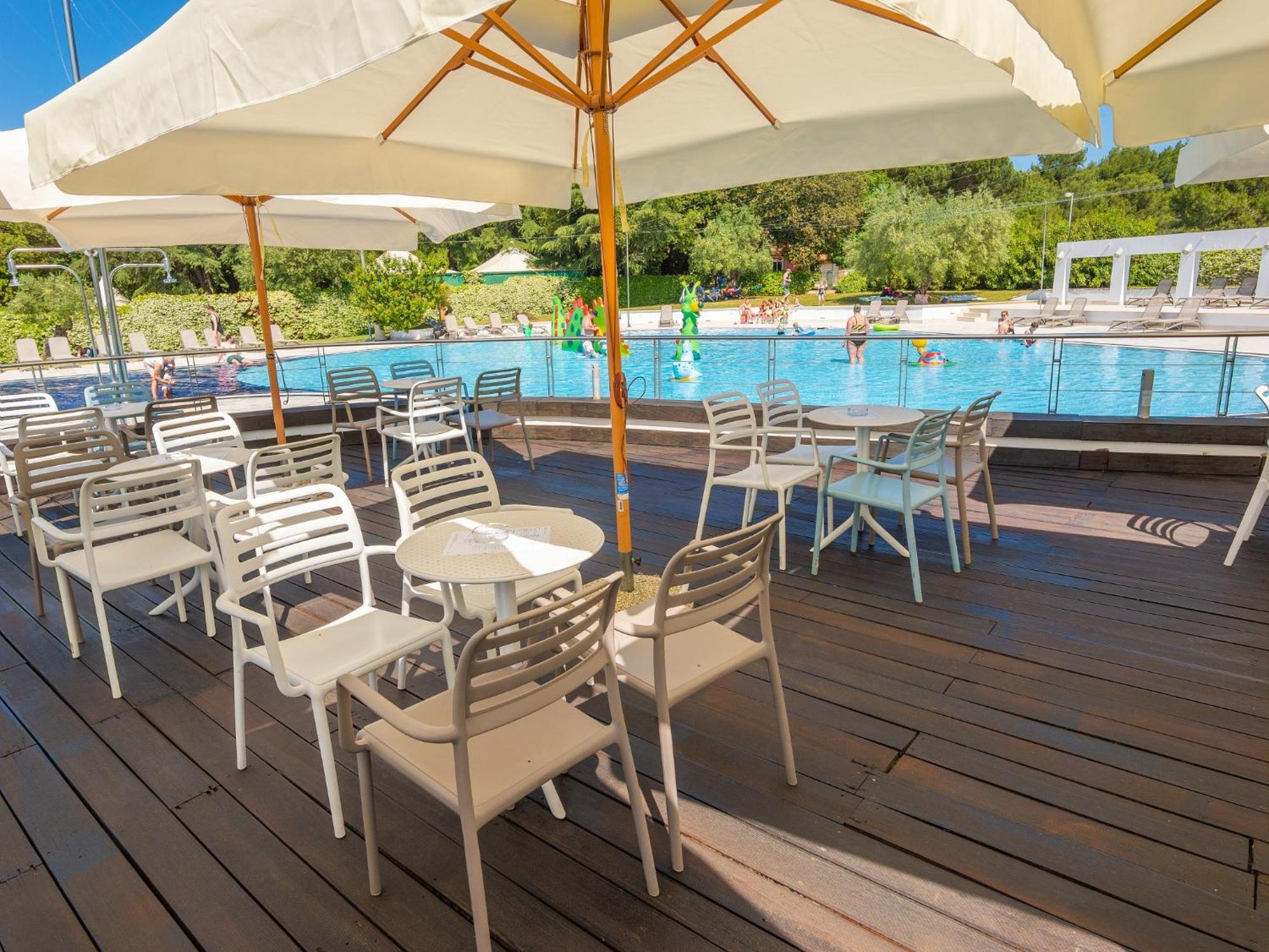 Eurocamp Tents At Campsite Polari 罗维尼 外观 照片